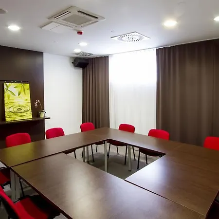 Gaudio 3* براتسيلافا